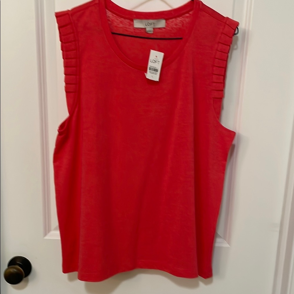 LOFT Women's Red Sleeveless Top